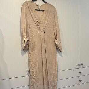 H&M Beige Midi Dress